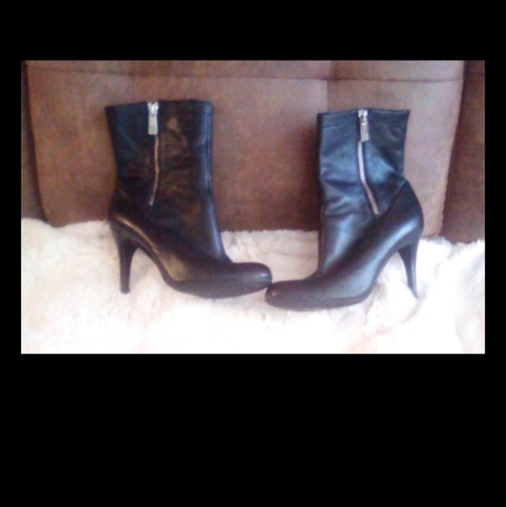 Women's Leather Coach Booties Size 6B HOT! SEXY!